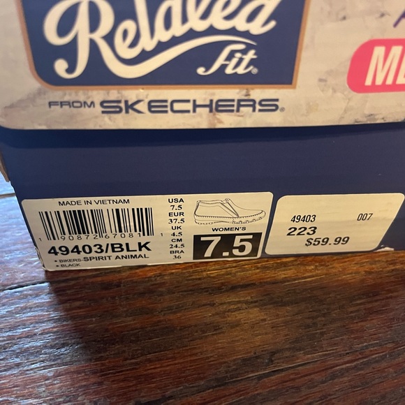 Like New Skechers Relaxed Fit shoes Size 7.5 - Picture 8 of 11